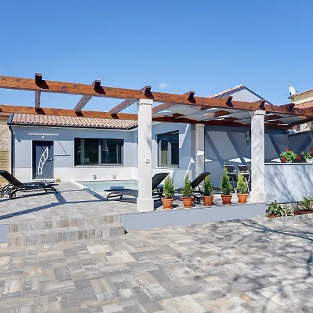 Mit Privatem Pool, Wlan, Klima, Sonnenterrasse Und Grill Feriehus *