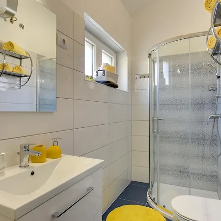 Feriehus Mit Privatem Pool, Wlan, Klima, Sonnenterrasse Und Grill