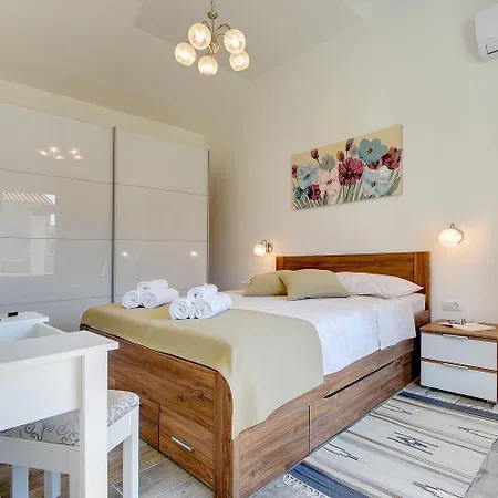 Mit Privatem Pool, Wlan, Klima, Sonnenterrasse Und Grill Vodnjan