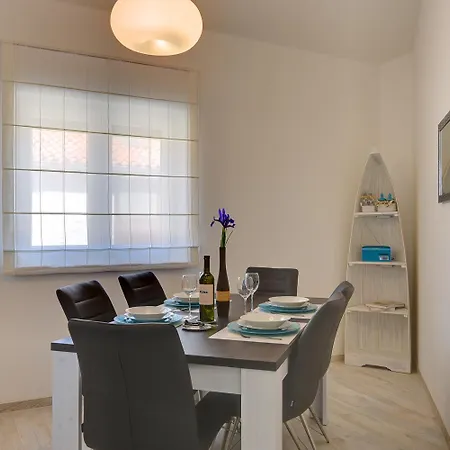 Mit Privatem Pool, Wlan, Klima, Sonnenterrasse Und Grill * Vodnjan