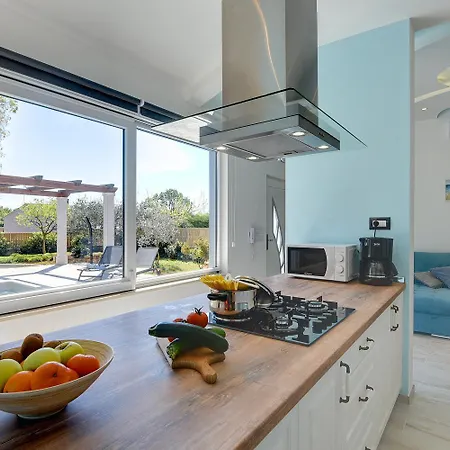 Mit Privatem Pool, Wlan, Klima, Sonnenterrasse Und Grill Feriehus